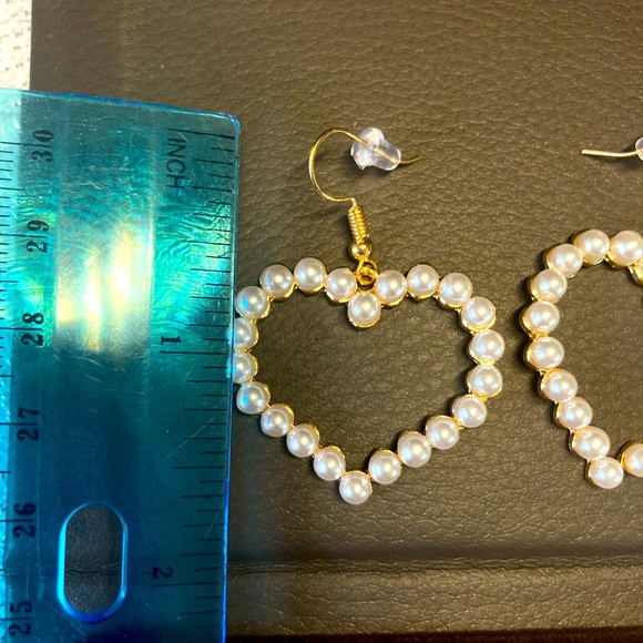 Trendy Pearl Heart Drop Earrings - Picture 5 of 5